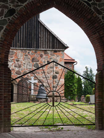 Karwe, Ostprignitz-Ruppin, Brandenburg, Germany. The small village Karwe located at Lake Ruppin belongs since 1993 to Neuruppin.- Churchのeditorial素材