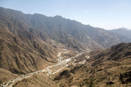 Steep, winding road to the high plateau of Abha in the southeast of Saudi Arabiaの写真素材
