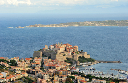 blick auf die Stadt Calvi auf Korsikaの写真素材