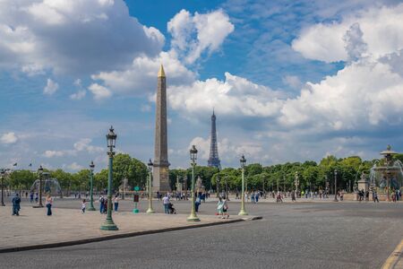 PARIS, FRANCE - MAY 25, 2019: Luxor Egyptian Obelisk at the center of Place de la Concorde against the background of the eiffel tower.のeditorial素材