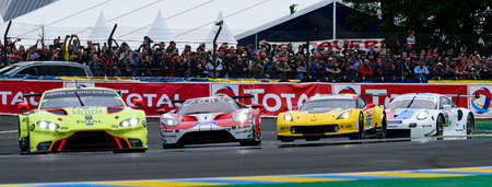 Le Mans / France - June 15-16 2019: 24 hours of Le Mans, departure of cars at 15 hours for the race 24 hours of Le Mans - Franceのeditorial素材