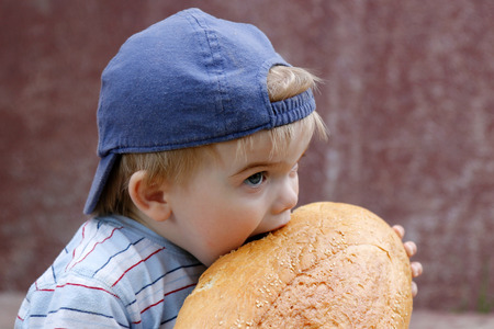 Newly baked bread is deliciousの写真素材