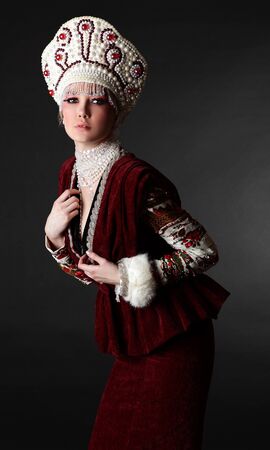 Attractive model in exclusive design clothes on manners old-slavic.
の写真素材