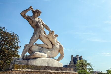 Tuileries garden. Tuileries Garden (Jardin des Tuileries) is a public garden located between the Louvre Museum and Place de la Concorde. France. â Photo by innervisionのeditorial素材