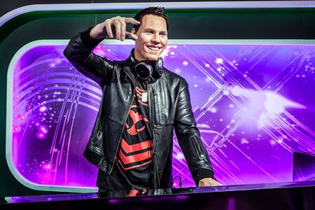 AMSTERDAM, NETHERLANDS - JANUARY 21: Wax famous persons of Madame Tussaud museum on JANUARY 21, 2015 in Amsterdam, Netherlands. It is one of major tourist attraction in Amsterdam.のeditorial素材