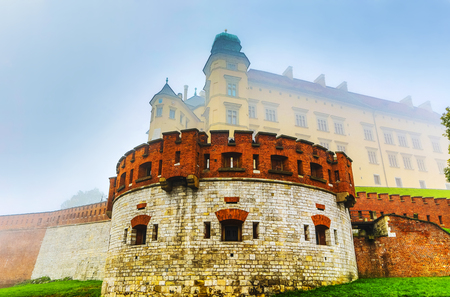 General view of Wawel Castle in misty morning. Residency located in central KrakÃ³w, Poland. For centuries residence of kings and the symbol of Polish statehood.のeditorial素材