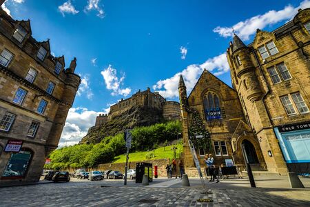 EDINBURGH, UNITED KINGDOM - MAY 30, 2019: Famous central streets and buildings of Edinburgh - the capital of Scotland.のeditorial素材