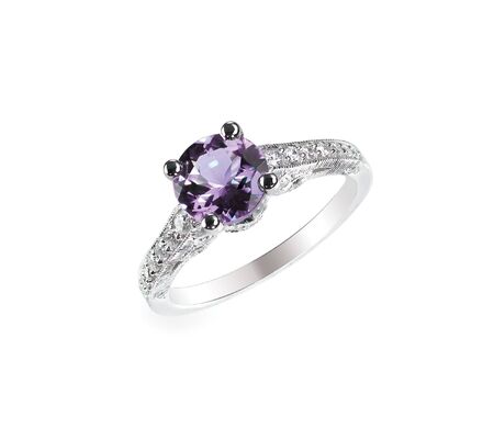 diamond amethyst purple ring engagement wedding bridal gemstone isolated on whiteの写真素材