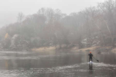 Paddler in the Fogの写真素材