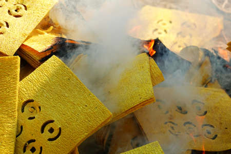 Burning joss paper