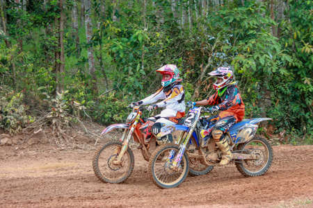 Alor Setar kedah Malaysia, 8 November 2015 -Unidentified motocross riders perform on the competes at Malaysia motocross championship 2015 first round onのeditorial素材