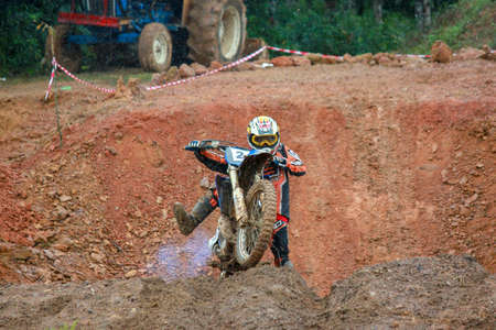Alor Setar kedah Malaysia, 8 November 2015 -Unidentified motocross riders perform on the competes at Malaysia motocross championship 2015 first round onのeditorial素材