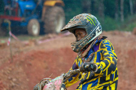 Alor Setar kedah Malaysia, 8 November 2015 -Unidentified motocross riders perform on the competes at Malaysia motocross championship 2015 first round onのeditorial素材