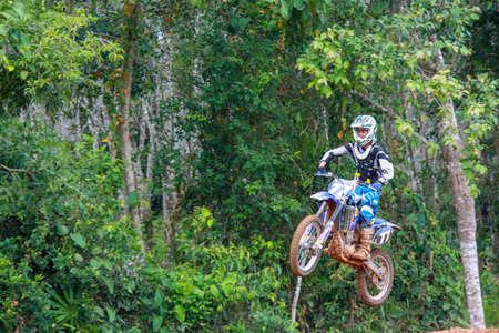 Alor Setar kedah Malaysia, 8 November 2015 -Unidentified motocross riders perform on the competes at Malaysia motocross championship 2015 first round onのeditorial素材