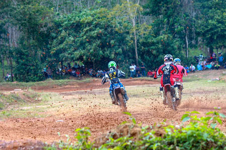 Alor Setar kedah Malaysia, 8 November 2015 -Unidentified motocross riders perform on the competes at Malaysia motocross championship 2015 first round onのeditorial素材