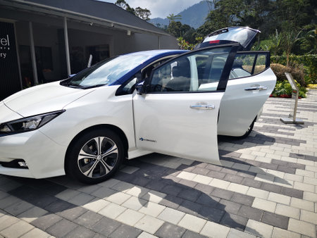 Bukit Tinggi Pahang,Malaysia - 24 Julai, 2019: Nissan Leaf Electric Car at motorshow in Aurel Sanctuary Bentong Pahangのeditorial素材