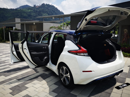 Bukit Tinggi Pahang,Malaysia - 24 Julai, 2019: Nissan Leaf Electric Car at motorshow in Aurel Sanctuary Bentong Pahangのeditorial素材