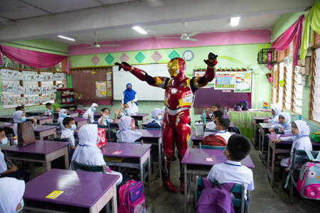 Alor Setar Kedah,Malaysia-March 1,2021:The first day of the school session for preschool students in Alor Setar during the Covid-19 pandemic season is hitting the world.のeditorial素材