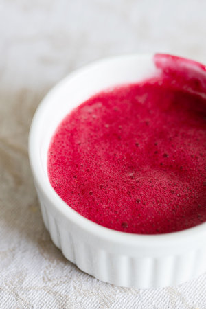 Berry's jam in a white bowl.の写真素材