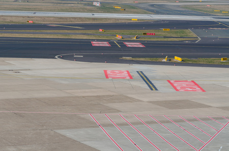 Duesseldorf, Nrw, Germany - March 18, 2015: View of the rolling field of the airport Duesseldorf Lohhausen.
Runway and Landing strip with makingsのeditorial素材
