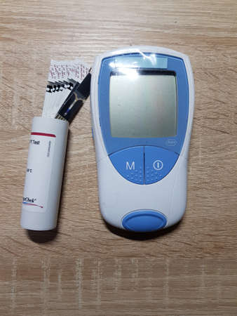 HEILIGENHAUS, NRW, GERMANY - NOVEMBER 30, 2018:
Heiligenhaus, Nrw, Germany - November 30, 2018:
Coagulation Self Management with the CoaguChek.
Medical device for the determination and monitoring of blood clotting.のeditorial素材