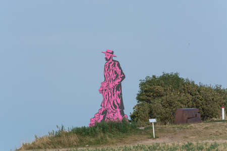 AHRENSHOOP ON THE DARS - JULY 30, 2018: Paul Mueller-Kaempff Statue near Ahrenshoop in Germanyのeditorial素材
