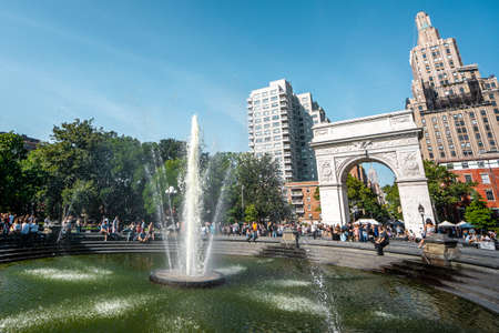 A sunny day in Washington square park during afternoon in Manhattan , New york city , United States of America - September 2 , 2018のeditorial素材