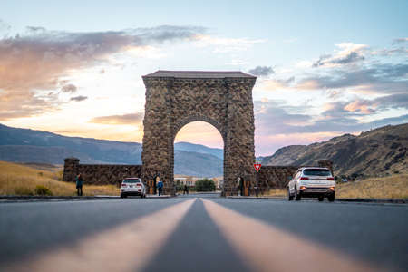 Roosevelt Arch in Yellowstone national park in Wyoming , United States of America  - September 14 , 2018のeditorial素材