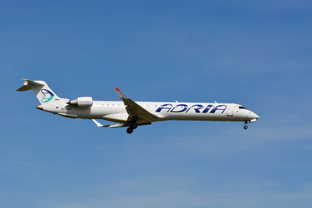 Airline Adria Airways / Canadair Regional Jet - MSN 15284 - S5-AAVのeditorial素材