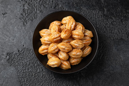 Mini apple pies bites with cinnamon sugar