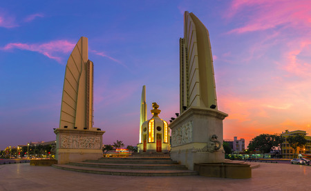 The Democracy Monument is a historical of constitution monument in Bangkok, Thailand.のeditorial素材