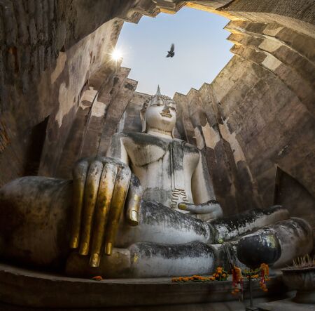Buddha Statue in Wat Srichum Temple in Sukhothai Historical Park Thailandのeditorial素材