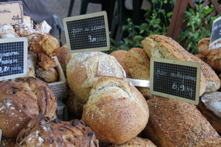 Typical French sorts of bread at a market in the Provence, Franceのeditorial素材