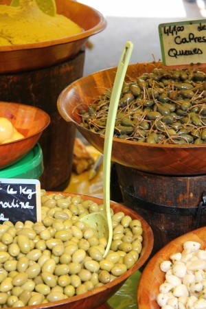 Assorted olives at a Provencal market in Franceのeditorial素材