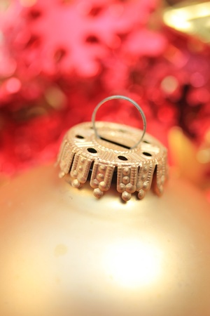 detail of a golden Christmas ornament in extreme close-upの写真素材