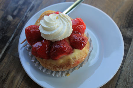 Fresh strawberry confectionery, outside on a tableの写真素材