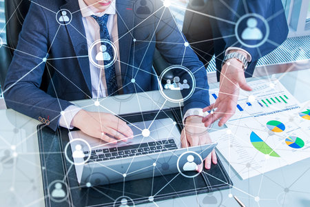 Double exposure people network structureþþ HR - Human resources management and recruitment...