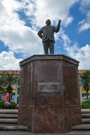 Bridgetown Barbados, Caribbean - 22 Sept 2018: Statue of Errol Walton Barrow the first Prime Minister of Barbados and father of Independence. Verticalのeditorial素材