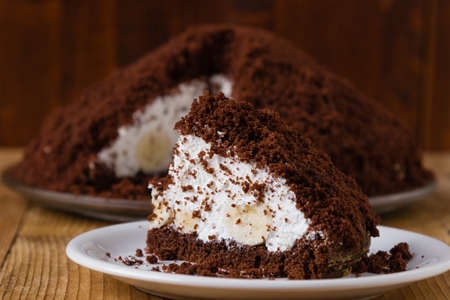 Smooth pie cake with banana and whiped creamの写真素材