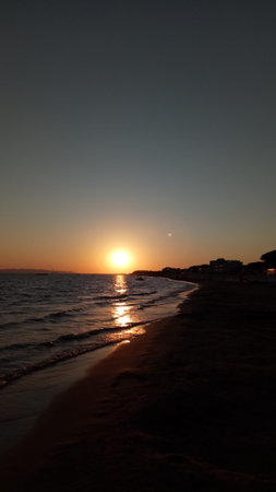 Reflection of the sunset on the sea.のeditorial素材