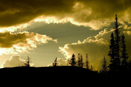 Sunset in mountainsの写真素材