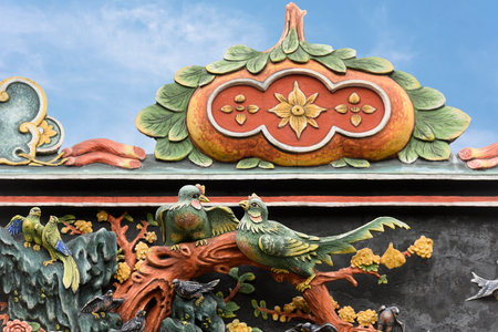 Traditional roof sculpture