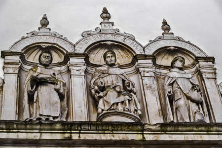 Coimbra, December 2012  Saint Salvador Church  Detail on the facade  Religous personalities, Saint Thomas in the middle のeditorial素材