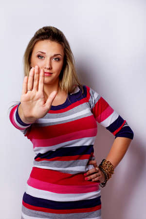Portrait of sexy woman posing in studio
の写真素材