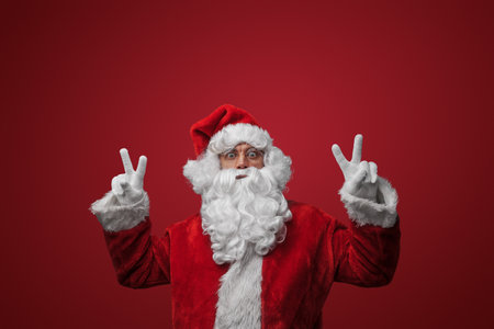 Peaceful Santa: Spreading Christmas Joyの写真素材