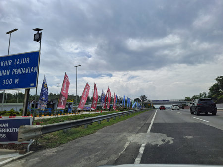 View of the toll road crowds during the Christmas and New Year holidays, (Jalan Tol Trans Jawa, Semarang - Bawen) in Central Java, Indonesia.26 December 2024の写真素材
