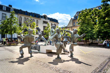 LUXEMBOURG, LUXEMBOURG - JUNE19, 2016:  Sculptural group "Acrobats". The monument  was inaugurated on 2004.のeditorial素材