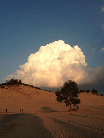 Big thundercloud in Michigan City Indiana の素材