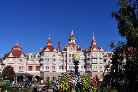 09-17-2022. Paris, France. Hotel Disneyland and main entrance.のeditorial素材