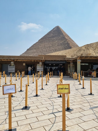 3-20-2022. Ticket office near the main entrance of the Giza Plateau, Cairo, Egypt.のeditorial素材